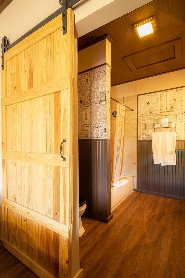 Miners Cabin #4 - King Bed - Private Balcony With Views Тумстон Экстерьер фото